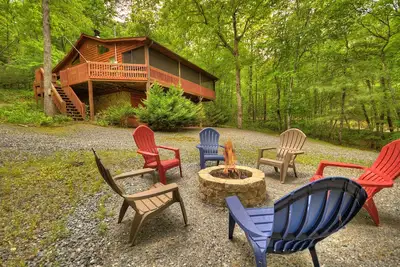 Image de Profitez D'un Accès à Fightingtown Creek Dans Cette Cabine Spectaculaire