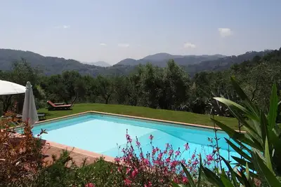 Maison de charme dans une des belles propriétés de la région (2, 5 ha)