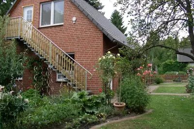 Image de Appartements meublés avec goût avec un jardin bien entretenu