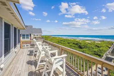 Image de Oceanfront! Ascenseur! Jacuzzi! 5 maîtres! Vue Imprenable Sur L'Ocean! Gratuit Premier Check Ins!