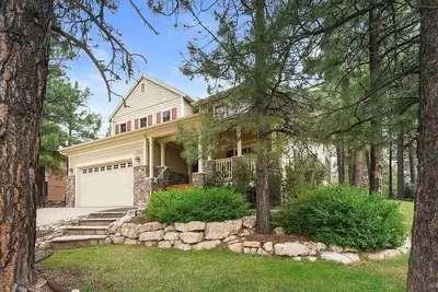 Image de Superbe 4200 Sf personnalisée 6 Chambre Accueil - parfait pour les familles