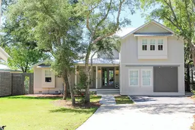 Image de 30a Waterfront House Comprend voiturette de golf et salle de gym!