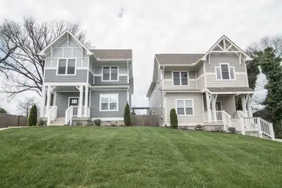 Image de 1 of 2 Nouveau 4br / 3ba Maisons à côté les uns des autres. Min de Downtown W / Hot Tubs