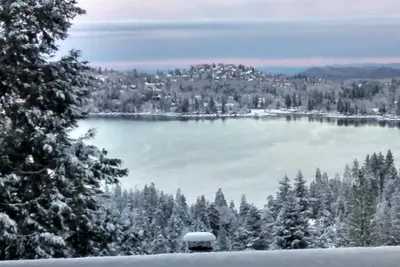 Image de Vues Sur Le Lac De Pont! Pass Plage<br> / Retraite Suisse