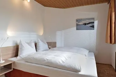 Image de App. Bunny, 2 chambres à coucher, toilettes et douche séparées - maison fable