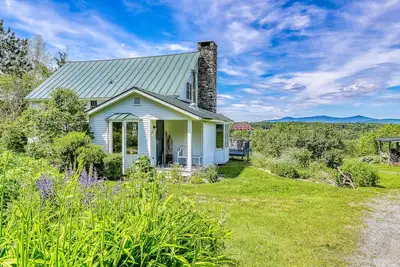 Image de Nouvelle Liste! Charmante maison isolée avec grande cour - près de Okemo