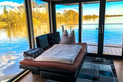 Villa péniche. nautica