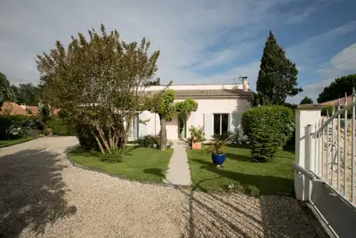 Image de Proche de Bordeaux et St Emilion, maison au calme avec grand jardin.