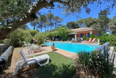 Image de Très Belle Villa sur 4200 M2 - Grande piscine - Aucun vis à vis- 10/14 personnes