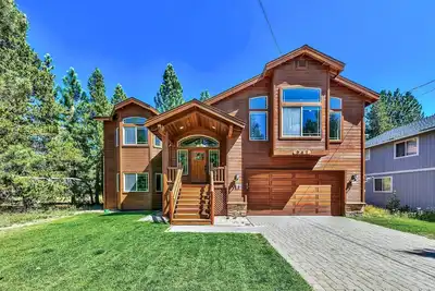 Image de Quiet Mountain Retreat 4 Br 3 Ba Newer Home Avec Spa, Foosball, Poker Tbl, Ac!