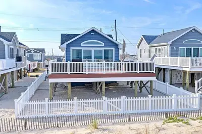 Image de Lavalette Oceanfront!