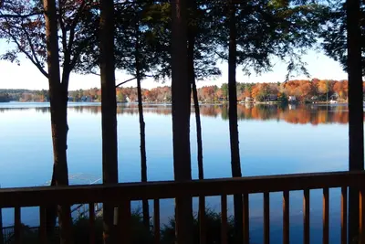 Image de 4Br / 3bath Lakefront / Ski House à Berkshires. Cuisine entièrement équipée. Wifi haut débit