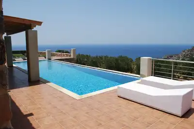 Image de New House Villa Harmony - Luxe abordable - Intimité et hospitalité