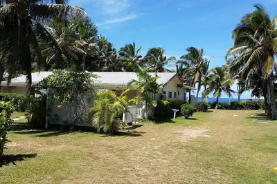 Heron s Reef Holiday Apartments, Private, Self Contained, Value, on the Seafront