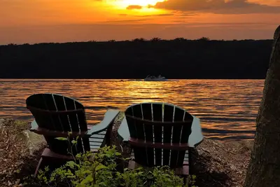 Image de Wallenpaupack Lakefront Cabin, Private Setting, Amazing Sunsets, Dock, Firepit!