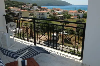 Image de Appartement spacieux près de la plage avec une vue unique sur Finikounda
