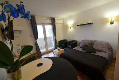 Studio vue sur la mer avec piscine et kitchinette