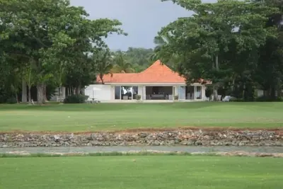 Image de 5 Br 5. 5 Ba Golf & Lake View / personnel complet / Wifi / De 00 195. Nuit