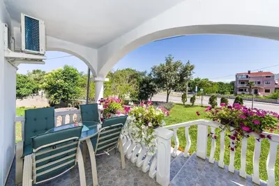 Image de Appartement d'une chambre avec la terrasse Zaton, Zadar (A-15000-a)