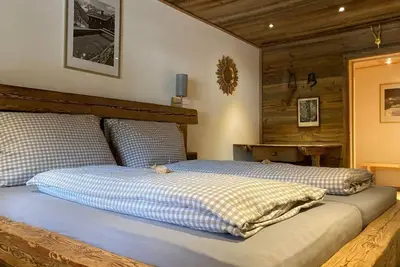 Image de \"Vieux bois\" appartement avec balcon - Öfnerhof