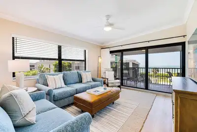 Image de Sand Pointe # 231, Condo d'angle avec 2 chambres et vue sur la piscine et le golfe