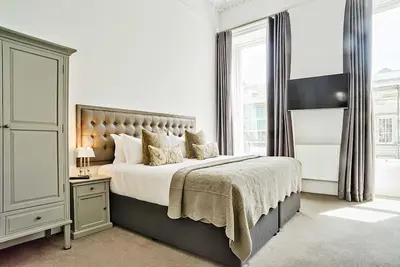Image de Ultra Luxury George St Apt in Heart of New Town