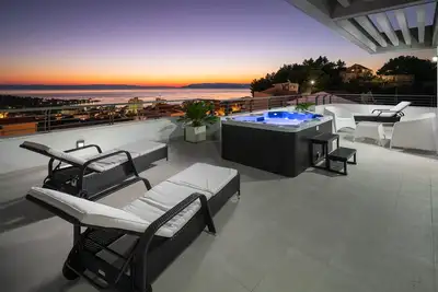 Image de Villa de luxe Palladium dans le centre avec * piscine chauffée, * penthouse et * tourbillon.