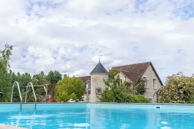 Image de Le Clos de la Bodice, 15 pers, 7 ch, Piscine, Jacuzzi 8 places