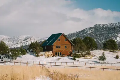 Image de Cabine avec 2 suites de maître, des vues magnifiques de Mesa Verde et La Plata Montagnes