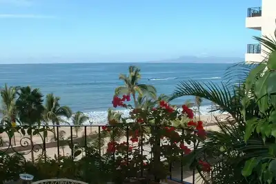 Image de Vista del Sol est situé dans le très charmant quartier de la Zona Romantica.