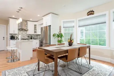 Image de Super Convenience 2br Condo W / Parking privé à Newton