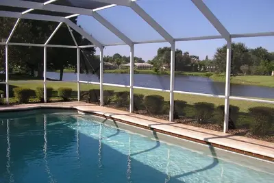 Image de Quartier calme à 3 miles à l'est des plages et accepte les animaux domestiques.