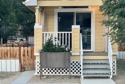 Image de La plus petite maison la plus cool de Salida! Tout neuf! Little Wren a tout ce que vous voulez!