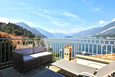 Image de Liszt Tower by KlabHouse-3br Lakefront w/Terrace & Ac
