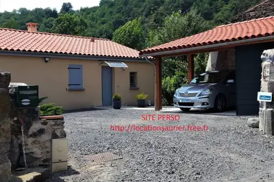 Image de Maison de campagne indépendante, au milieu des montagnes, en Auvergne