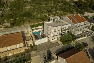 Image de Villa avec piscine privée et vue imprenable sur la mer, à 1 minute de la mer ****