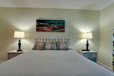 Image de Condo de luxe, wifi gratuit, Img 3 minutes, piscines, tennis, Anna Maria Plages