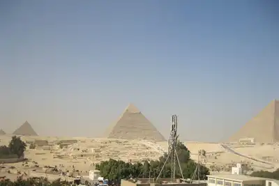 Appartement de trois chambres avec toit vue pyramides