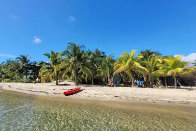 Image de BelizeOnTheBeach. com Caribbean Delite Macaw Beach House. Renseignez-vous sur les rabais