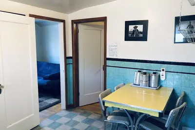 Image de Petit coin de paradis Suite rétro confortable - Entrée privée