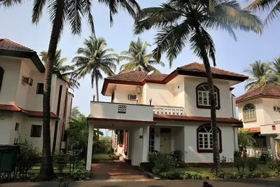 Image de Villa en bord de mer avec vue sur la mer et centre de villégiature