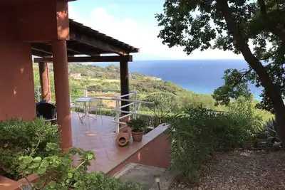 Image de Well furnished villa in tranquil setting with panoramic views and pool