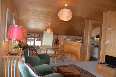 Image de Extérieur : appartement sous les combles au 2ème étage d'un chalet, pour 2-4 personnes, accès depuis