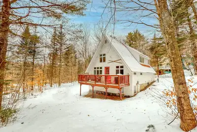Image de Nouvelle Liste! Accueil boisé près de la station de ski avec foyer et table de billard - Chiens Ok