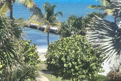 Image de vue sur la plage / l'océan, 2 Br, 2ba, calme, magnifique plage.