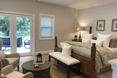 Image de Marchez jusqu'aux vignobles! Suite d'hôtes romantique et privée au cœur de Wine Country