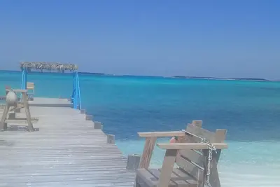 Image de Exuma Point -Nage Porcs Resort P