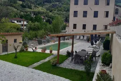 Palazzo Ulqini. Riverside Villa Bagni Di Lucca.