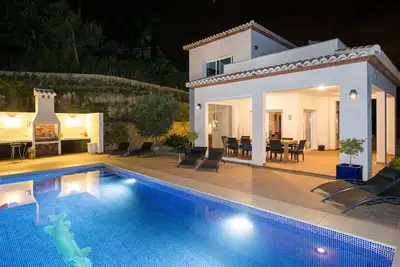 Image de Moderne Villa 8 personnes avec trois salles de bains sur Nice, position libre.