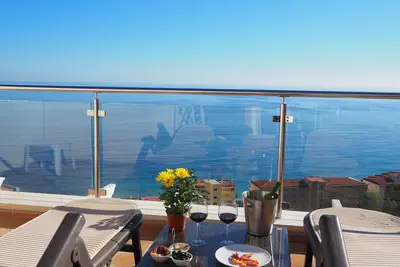 Image de Helios Penthouse dans le paradis cĂ´tier avec une vue fantastique et un excellent emplacement